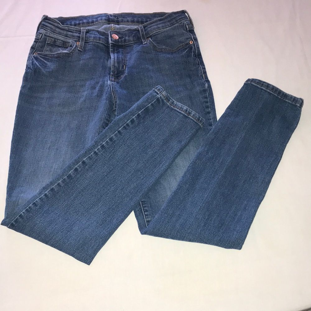Old Navy Mid-Rise Jeans-Size 4-EUC
